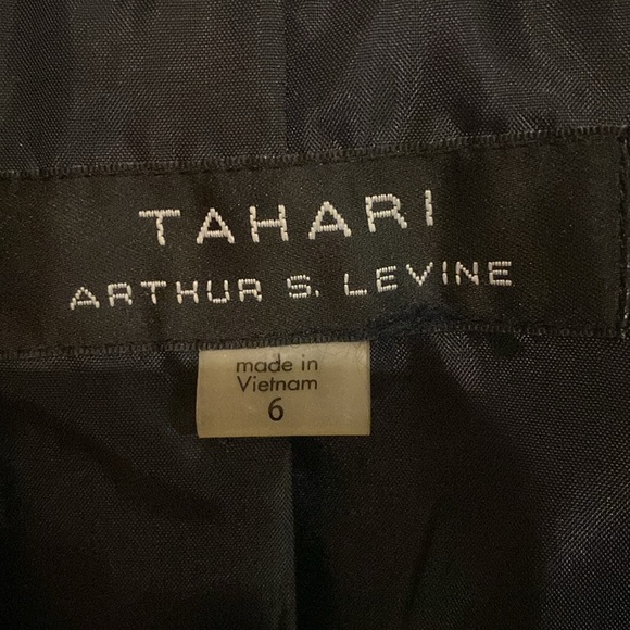 Tahari Black, Orange and White Plaid Suit Jacket, Professional Look, Size 6 - Picture 4 of 8